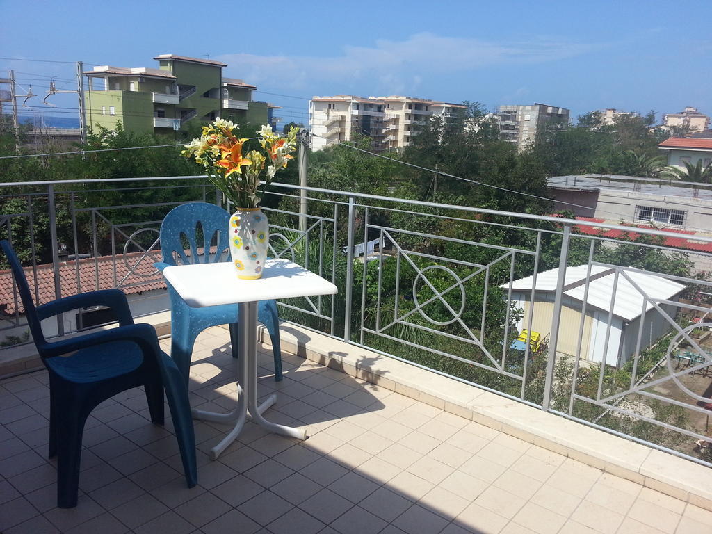 Hotel Mistef Falerna Pokoj fotografie