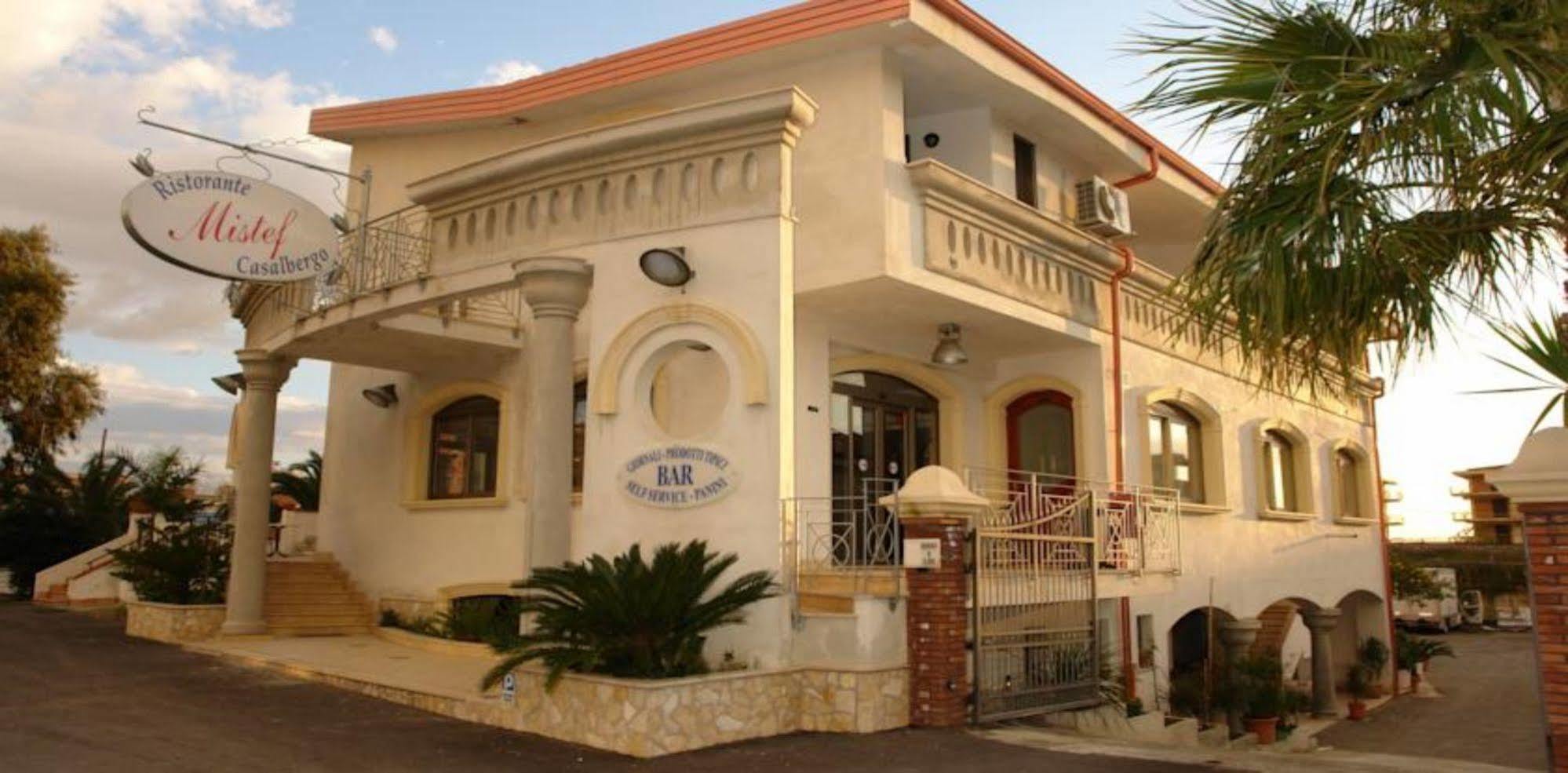 Hotel Mistef Falerna Exteriér fotografie